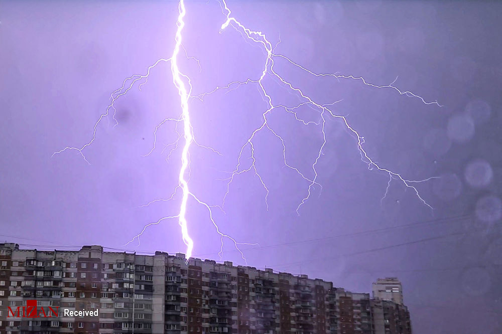 رعد و برق در آسمان مجارستان