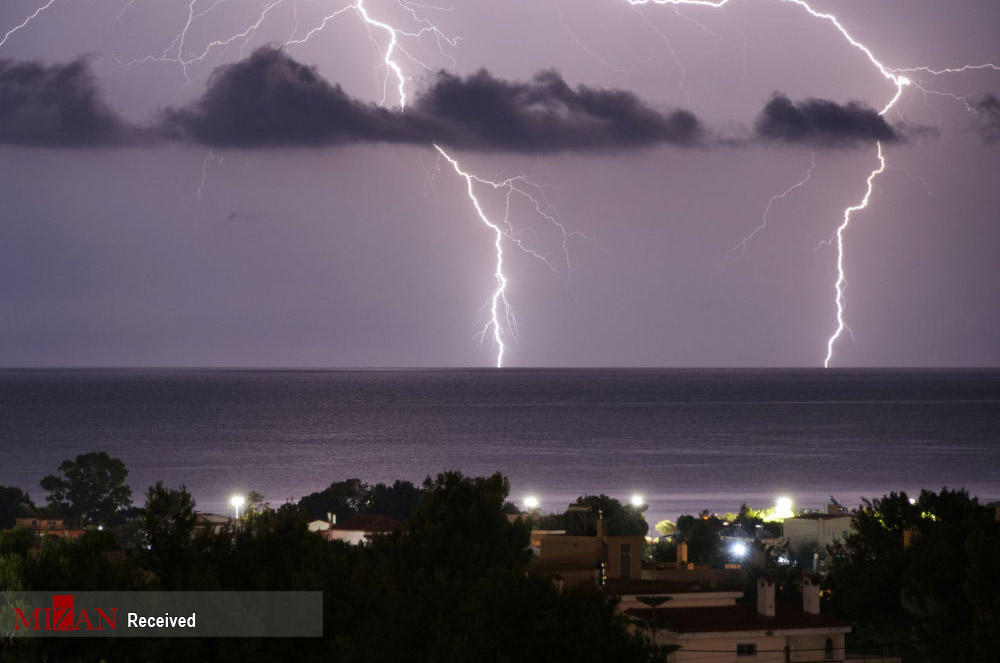 رعد و برق در آسمان مجارستان