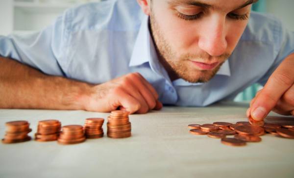شوهرم خسیس است چه کنم؟