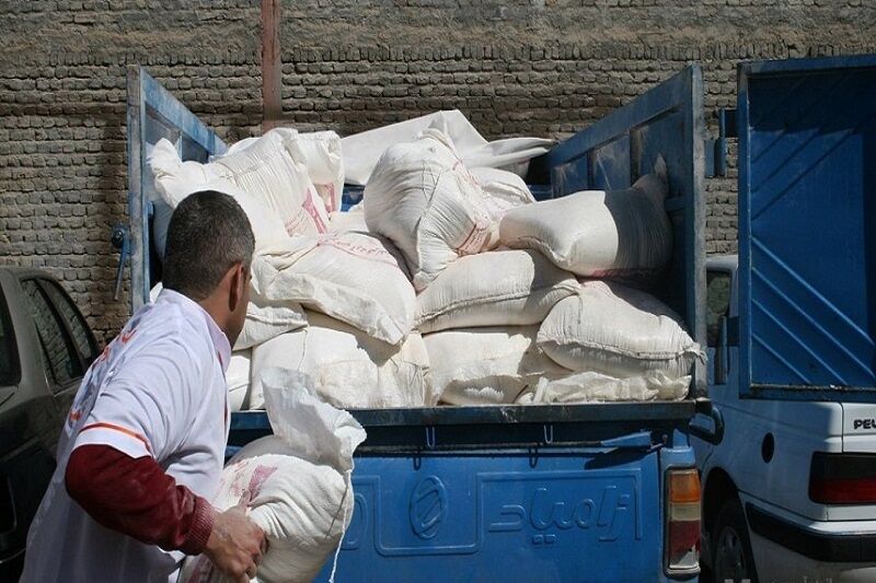 ۲ تُن آرد غیرقابل مصرف در شاهین‌دژ معدوم شد