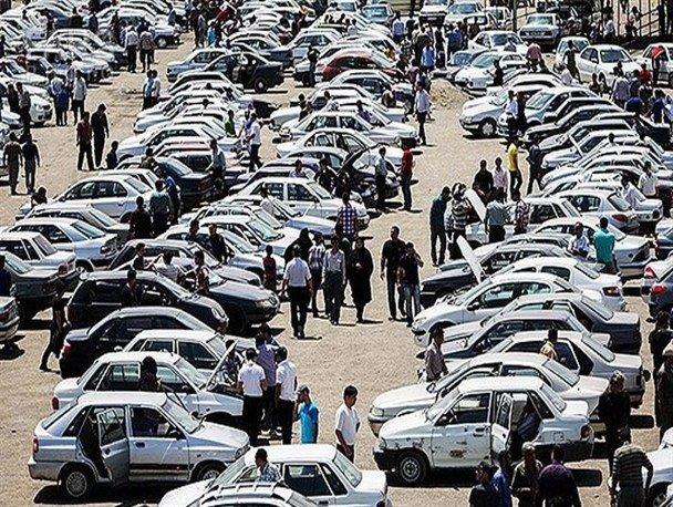 پیشنهاد وزیر اقتصاد برای نقره داغ کردن دلالان خودروی صفر