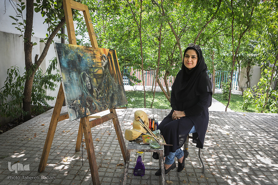 عکس/ گوهر عفاف در لباس خدمت به جامعه