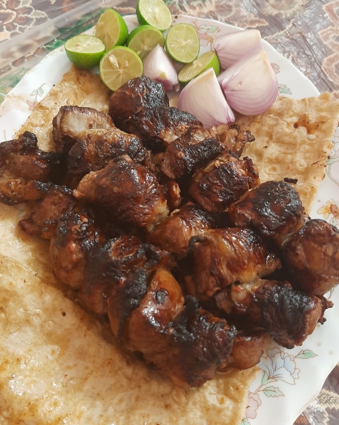 از شما/جگر وز غذاي اصلي ما لراست 