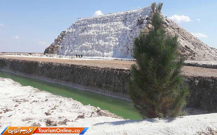 پتاس اولین آبشار نمکی جهان در اصفهان