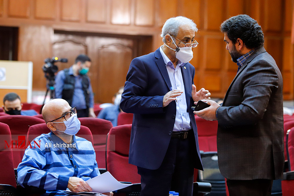 عکس/ جلسه دادگاه اکبر طبری و متهمان دیگر
