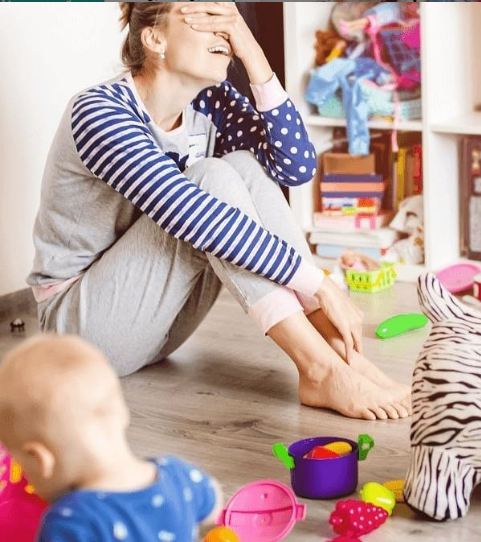 درباره عذاب وجدان های مادرانه تان بنویسید