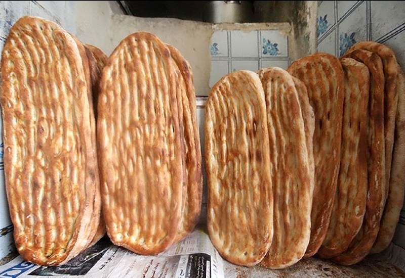 بیش از ۵۰۰ قرص نان رایگان بین نیازمندان بجنوردی توزیع کرد