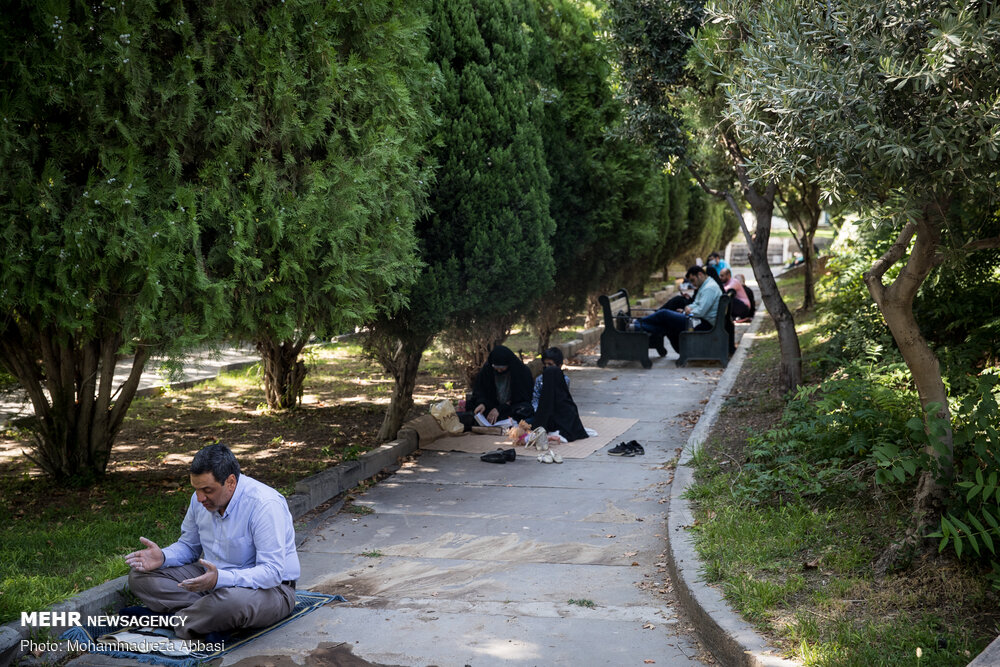 مراسم دعای عرفه در دانشگاه تهران