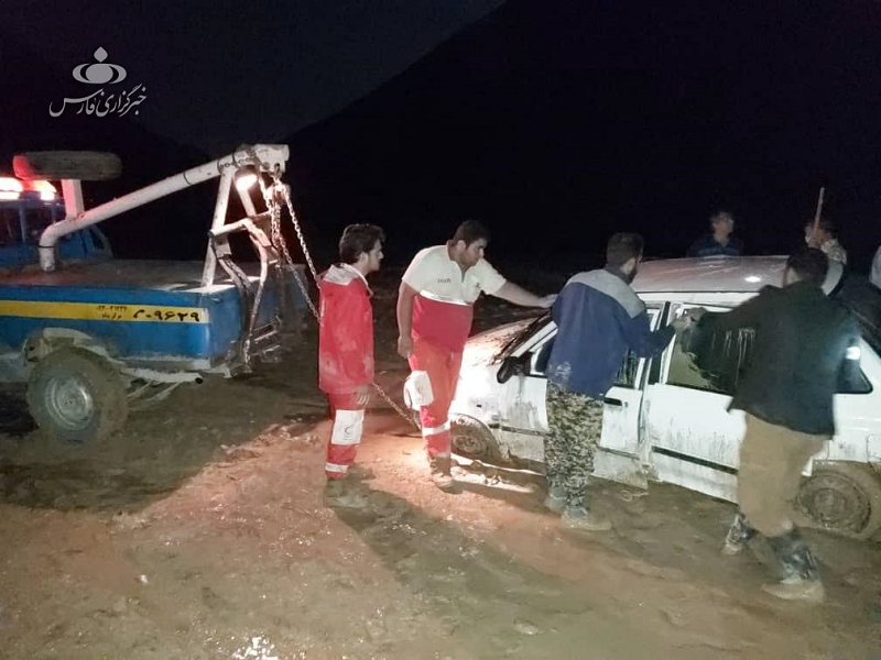 امدادرسانی به ۴۵ گرفتار در سیلاب در سمنان