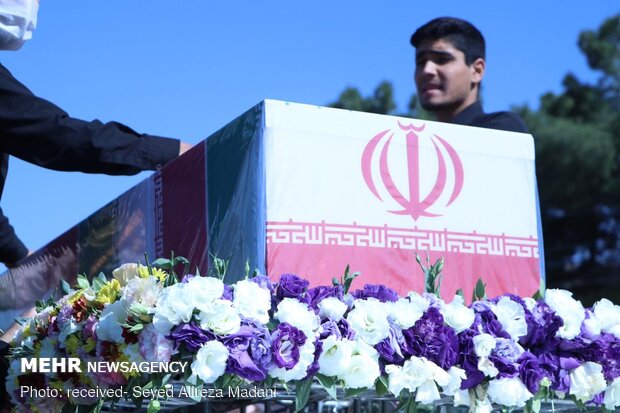 پیکر شهید متین ساعدی در سنندج به خاک سپرده شد