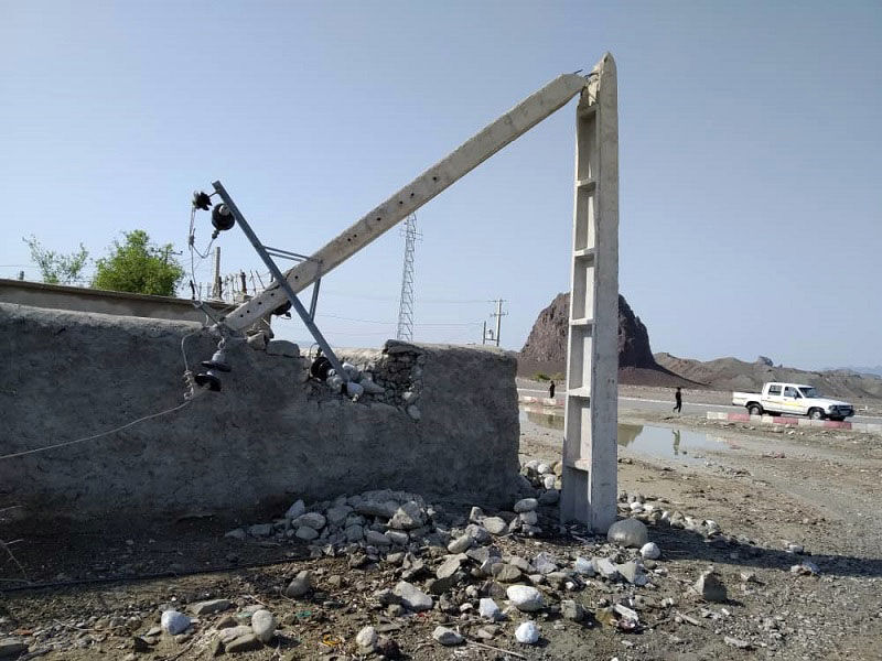 طوفان برق ۱۲ روستای دلگان را قطع کرد