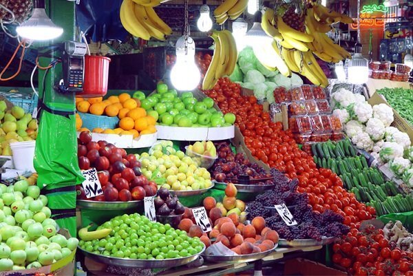 نوسان قیمت میوه در بازار همدان