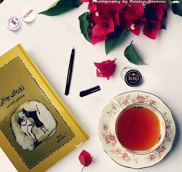 دو خط کتاب/ حواست باشد دل کسی را نشکنی