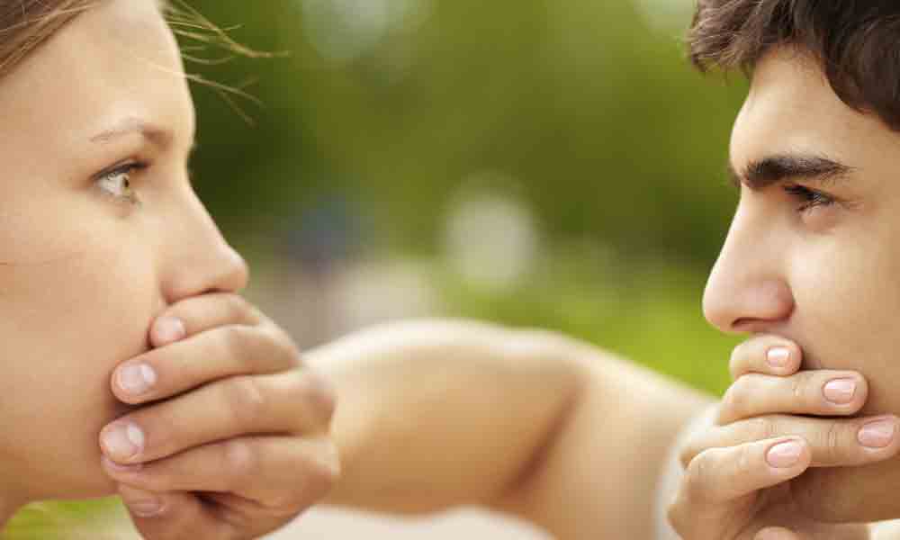 چه حرف هایی را نباید به همسر گفت؟