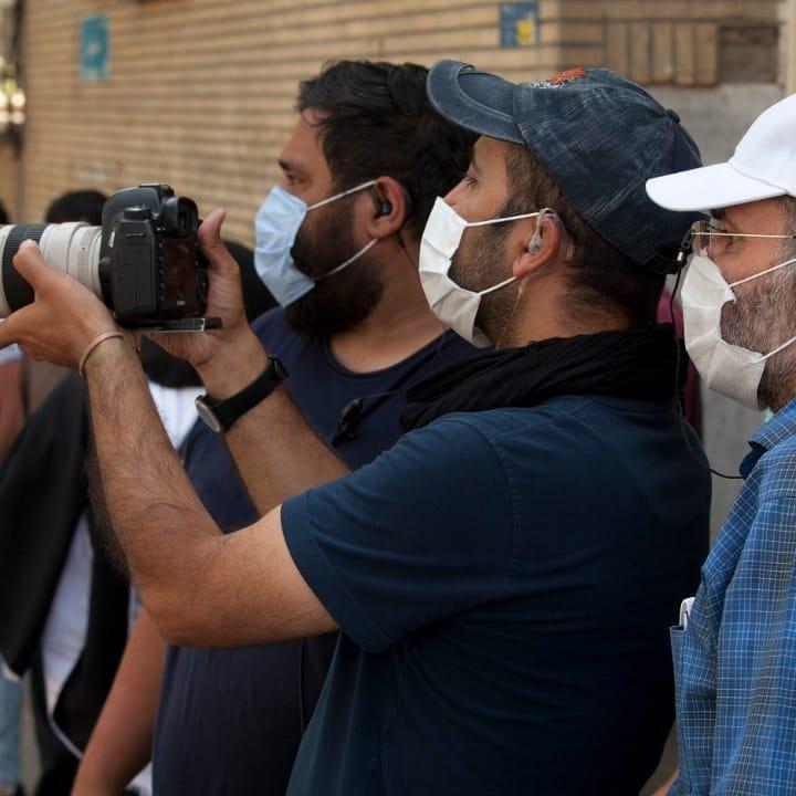 چهره ها/ مسعود ده نمکی و شرایط سخت کار کردن در روزهای کرونایی
