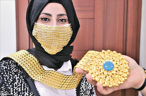 بازار داغ ماسکهای چاپی و مناسبتی؛ ماسکهای ۳ میلیون تومانی با نخ طلا