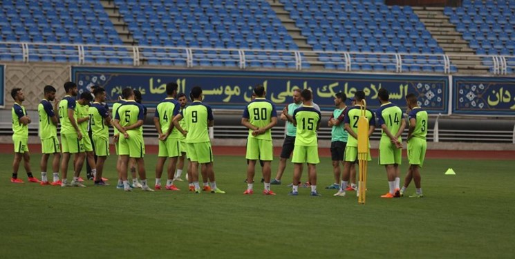 تمرینات شهر خودرو برای مصاف با استقلال زیر باران
