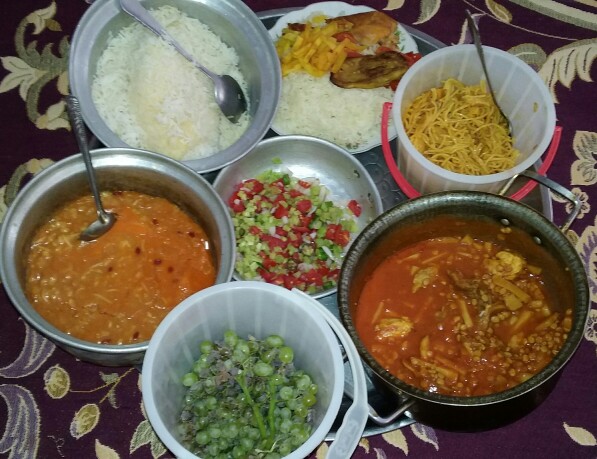 از شما/ناهار اينجا همه چي درهمه😊😊