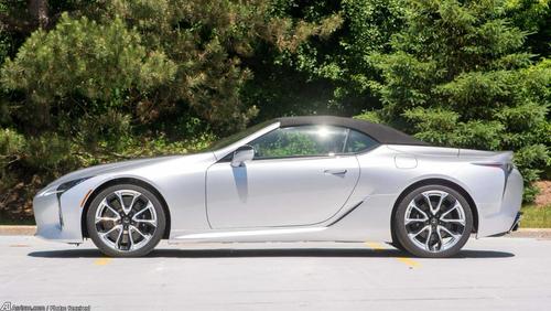 لکسوس LC 500؛ زیباترین کانورتیبل ژاپنی 2021