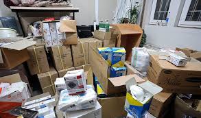 کشف بیش از 2 میلیارد ماسک احتکار شده در اطراف تبریز