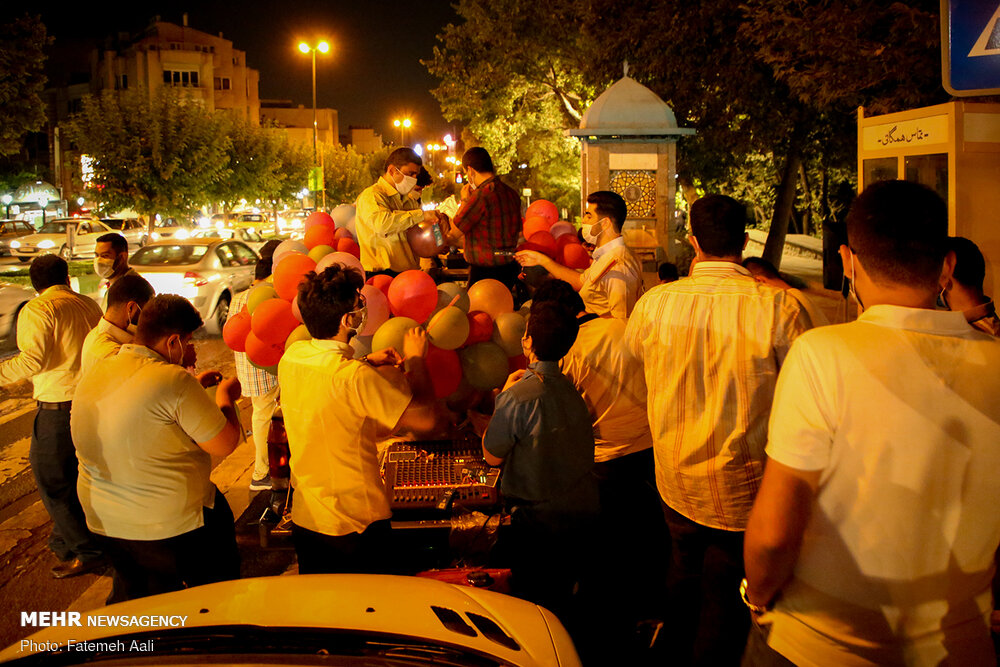 عکس/ شور و حال مردم در آستانه عید غدیر
