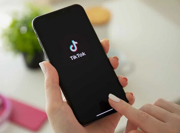 بیل گیتس: تیک تاک برای مایکروسافت هدیهای سمی است