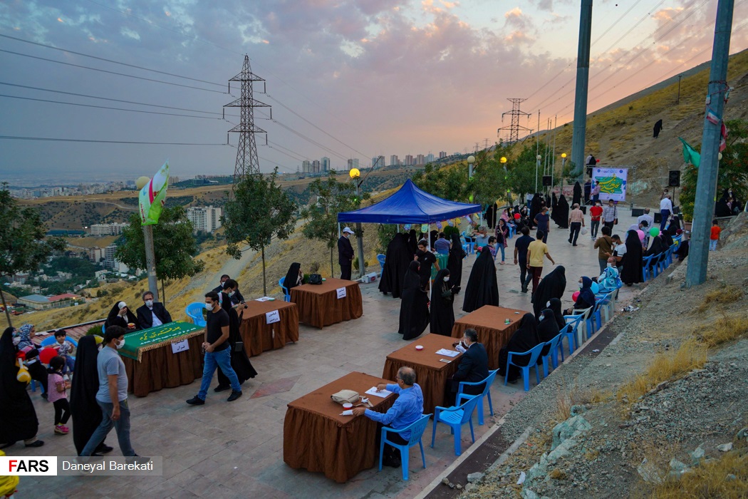 آغاز زندگی در مراسم عید غدیر کهف الشهدای تهران