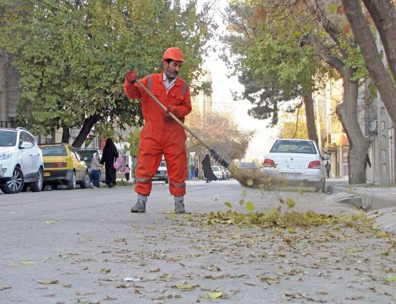 جمعی از کارگران شهرداری خرمشهر خواهان پرداخت حقوق معوقه خود شدند