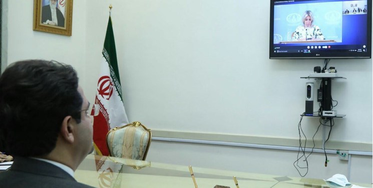 گفت و گوی ویدئو کنفرانسی آقا و خانم سخنگو