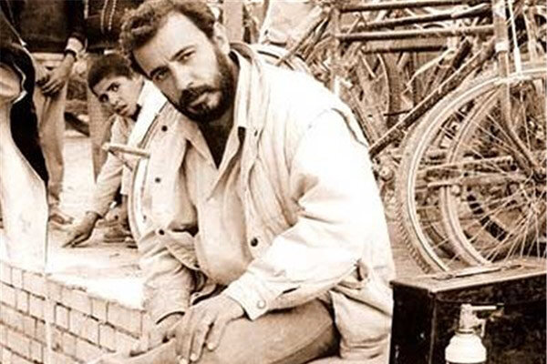آثار علی حاتمی در «نقد سینما» مرور می‌شود
