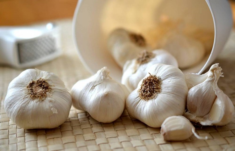 بعد از خوردن یک حبه سیر خام چه اتفاقی برای سلامتی تان می افتد؟