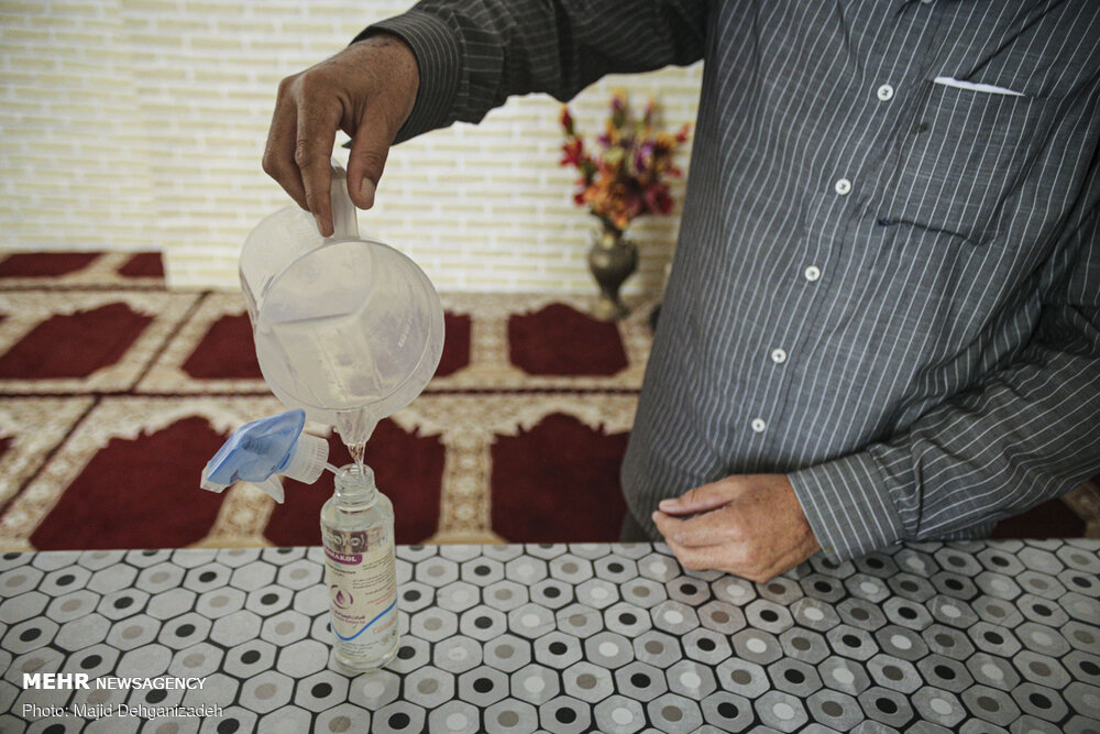 نماز جماعت در مسجد فُرط در قدمگاه امام رضا (ع)