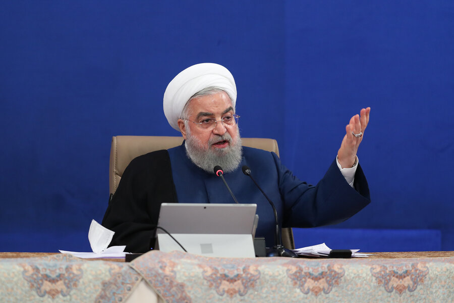 روحانی: حفظ جان مردم، اولویت نظام است