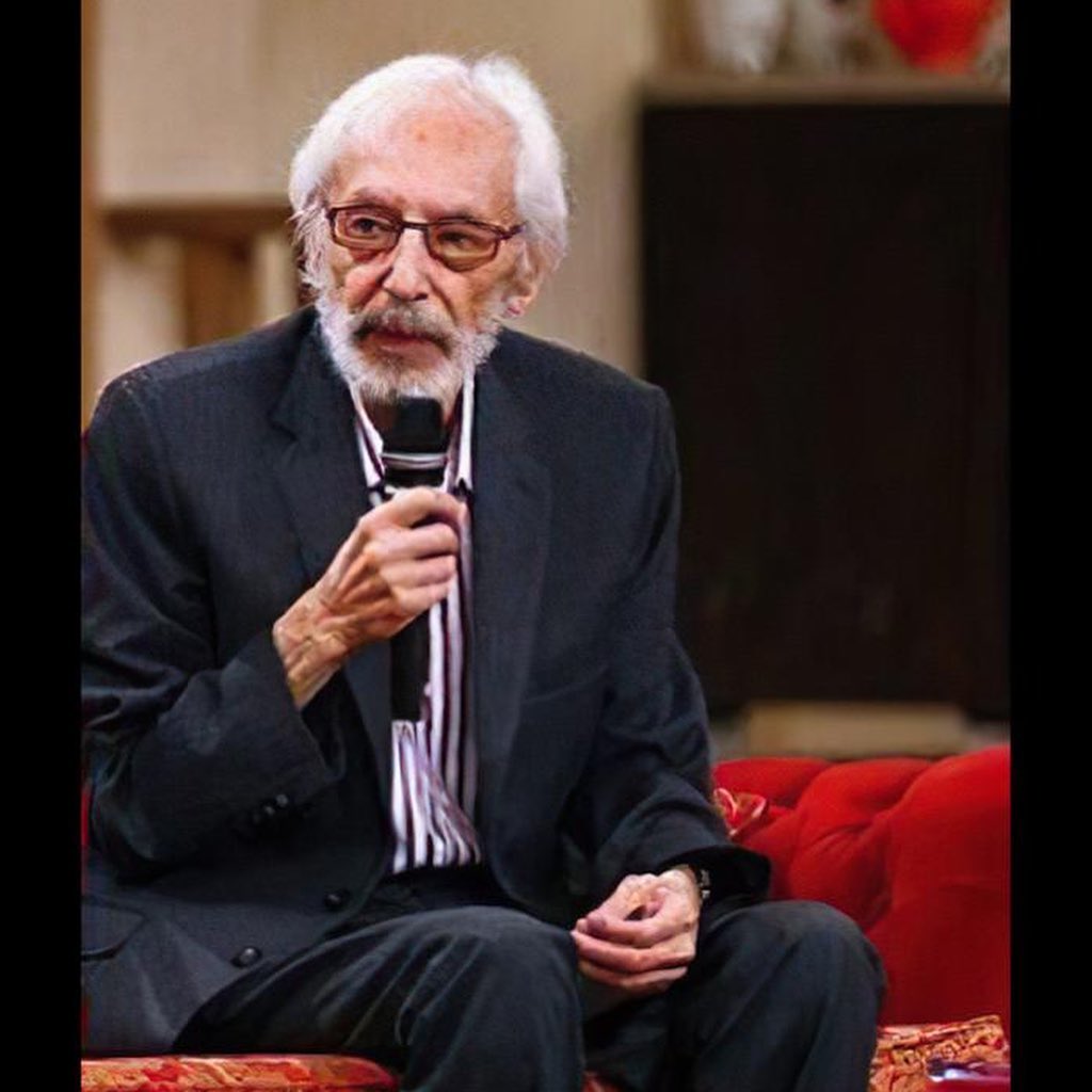 گفت و گوی زنده‌یاد عارف لرستانى و جمشید مشایخی در دورهمی را امشب تماشا کنید
