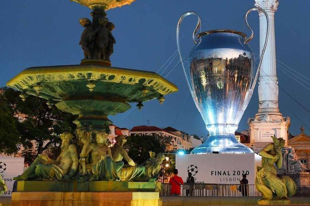 جام نمادین لیگ قهرمانان اروپا در لیسبون