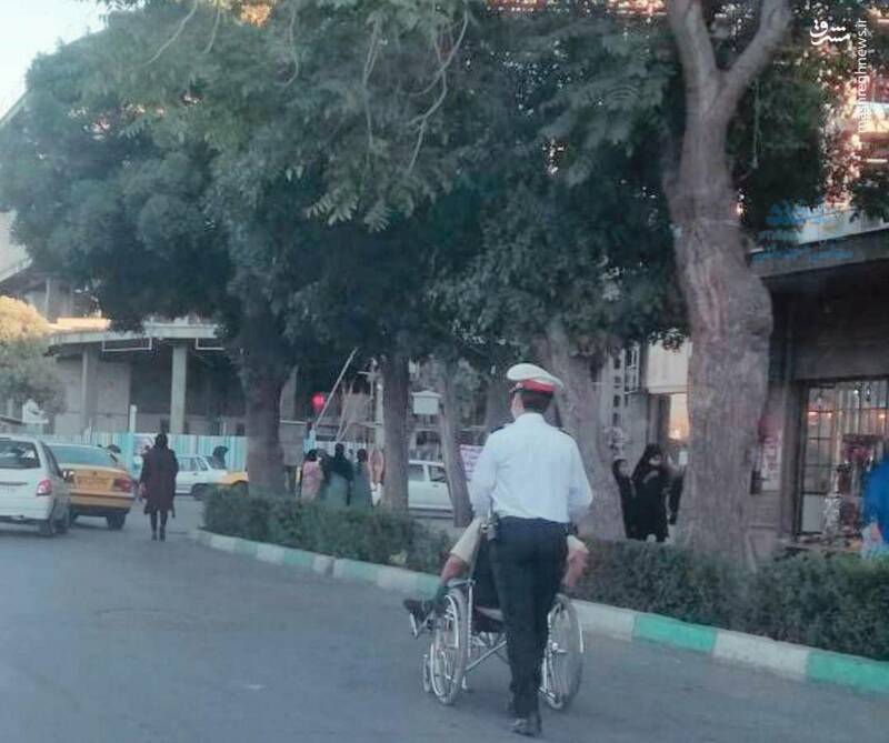 اقدام ارزشمند پلیس مهربان در باغ ملی اراک
