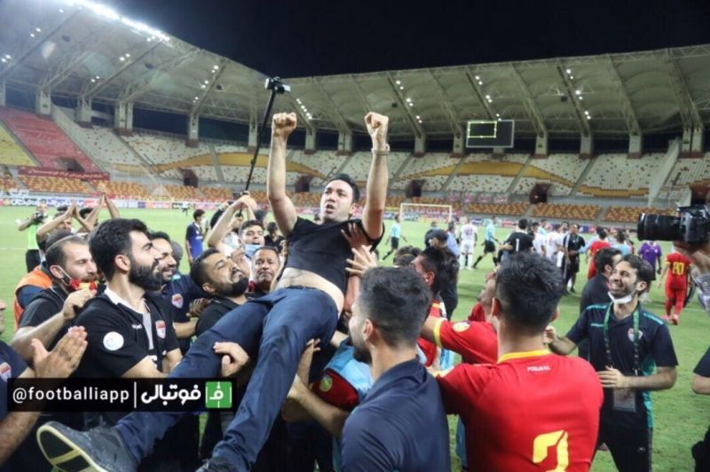 جواد نکونام میخش را کوبید!