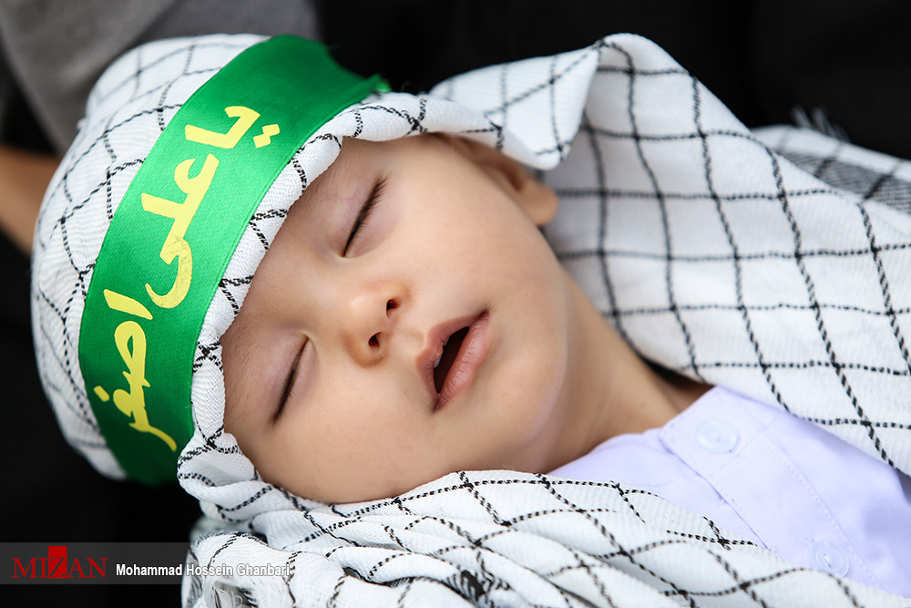 حضور شیرخوارگان حسینی در گلزار شهدای کرمان