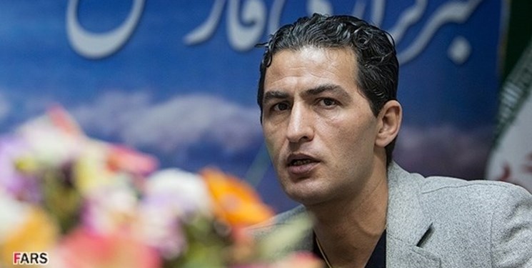 برومند: مذاکره با استراماچونی در آستانه دربی چه معنی دارد؟