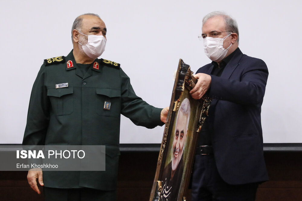 تجلیل از مدافعان سلامت به مناسبت روز پزشک