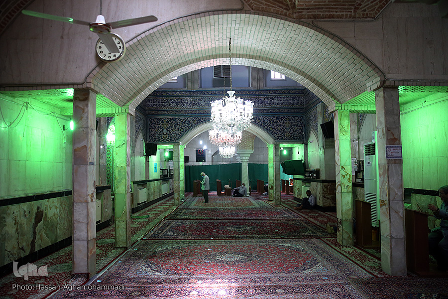 مسجد 200 ساله بازار بزرگ تهران