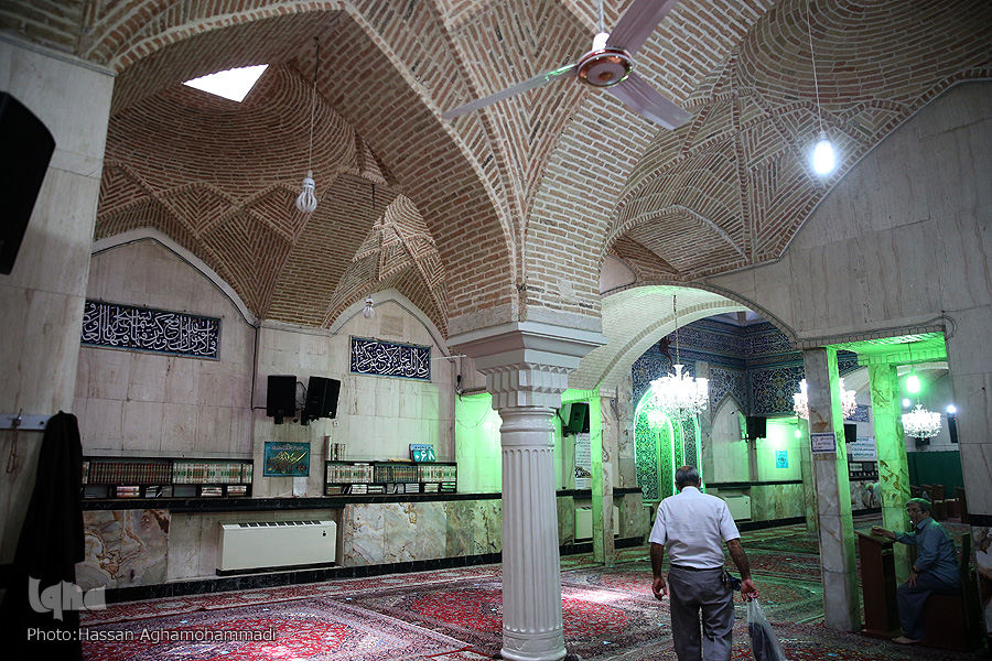 مسجد 200 ساله بازار بزرگ تهران