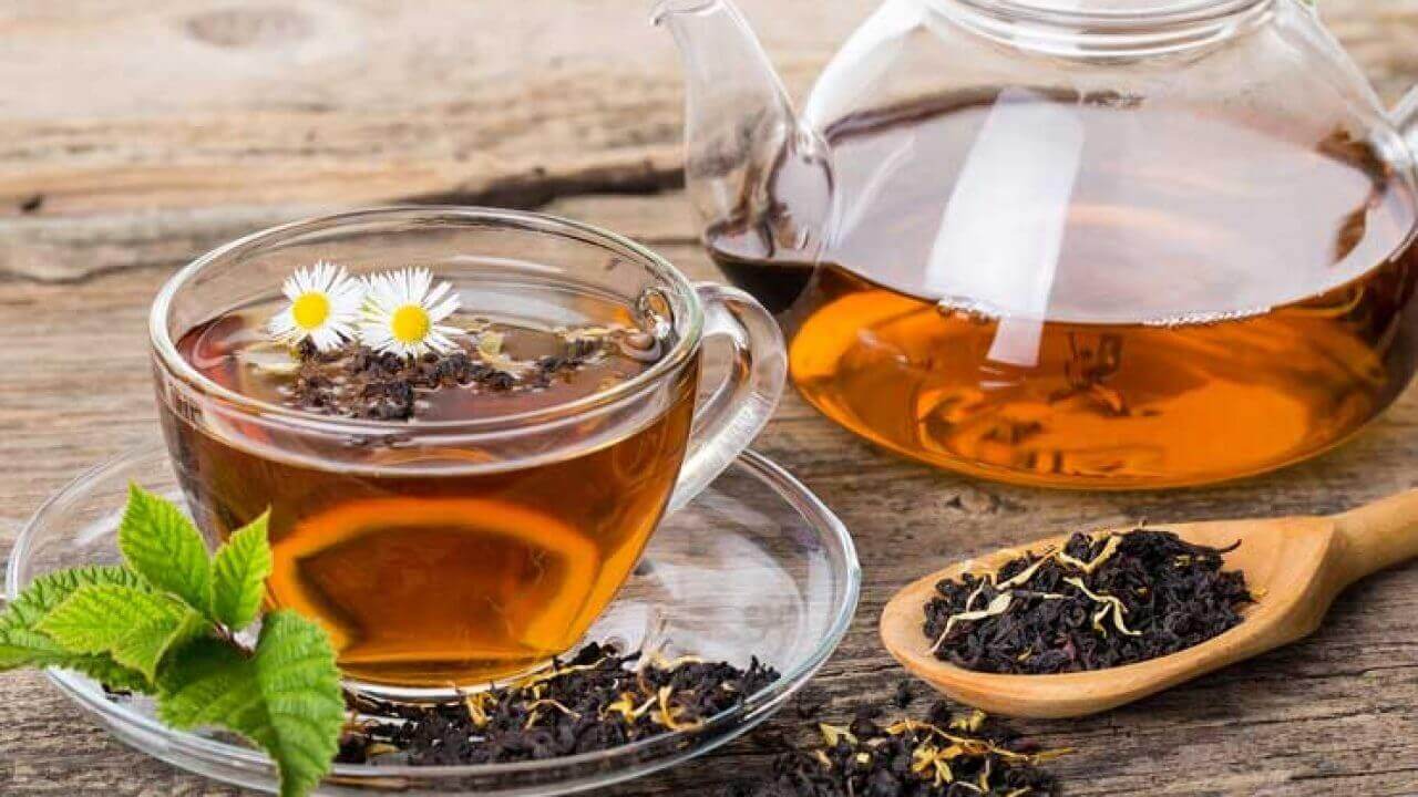 مضرات مصرف زیاد چای سبز و سیاه