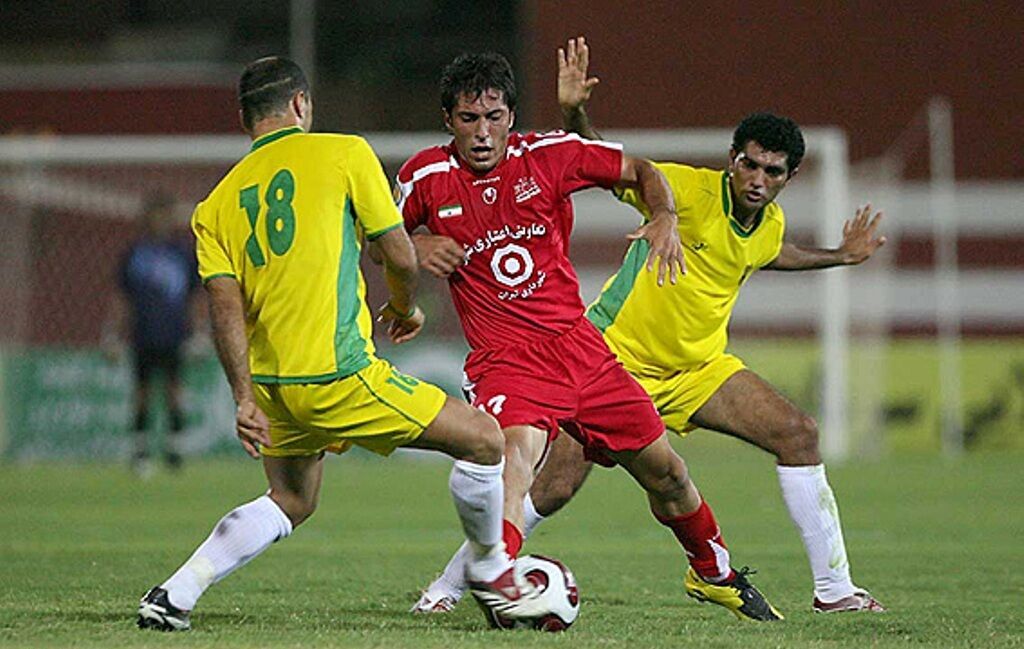 شانس پرسپولیس بیشتر از استقلال است