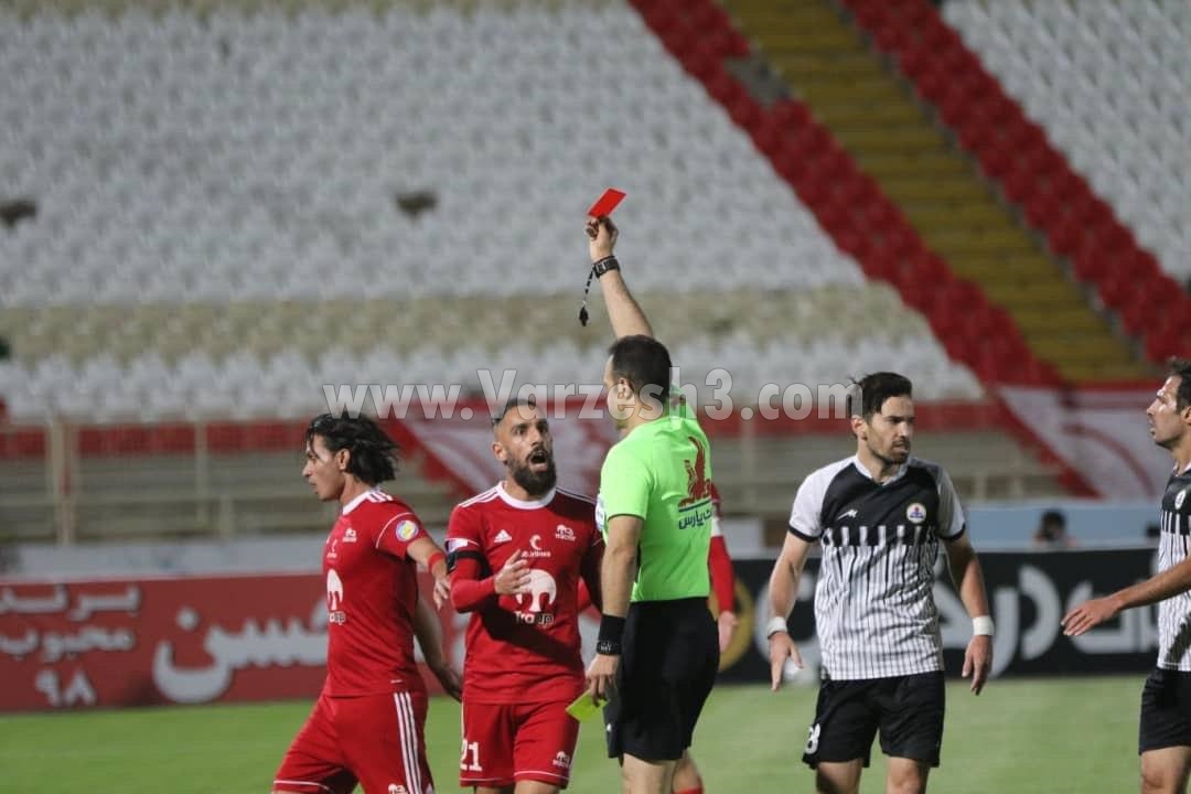 اخراج عجیب رضا اسدی با دو هند
