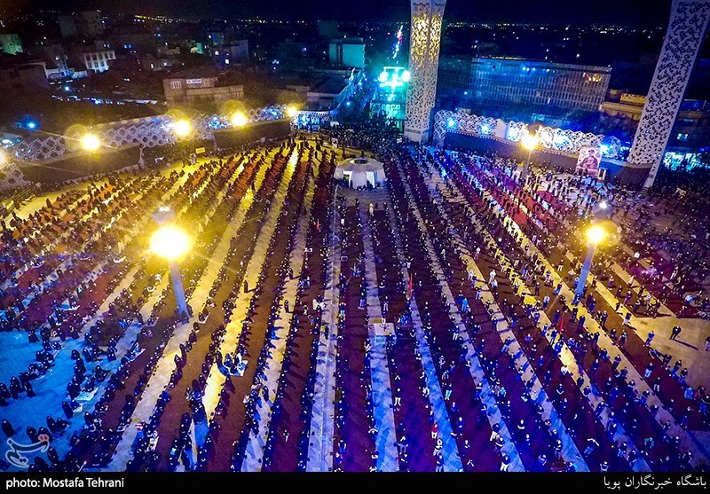 عزاداری شب هفتم محرم در میدان امام حسین(ع)