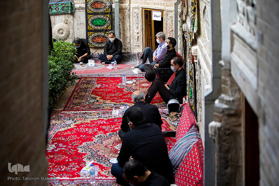 مراسم روضه در خانه ملک