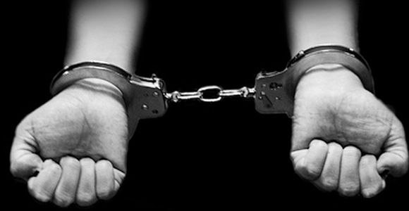 دستگیری سارق محتویات خودرو در نهاوند