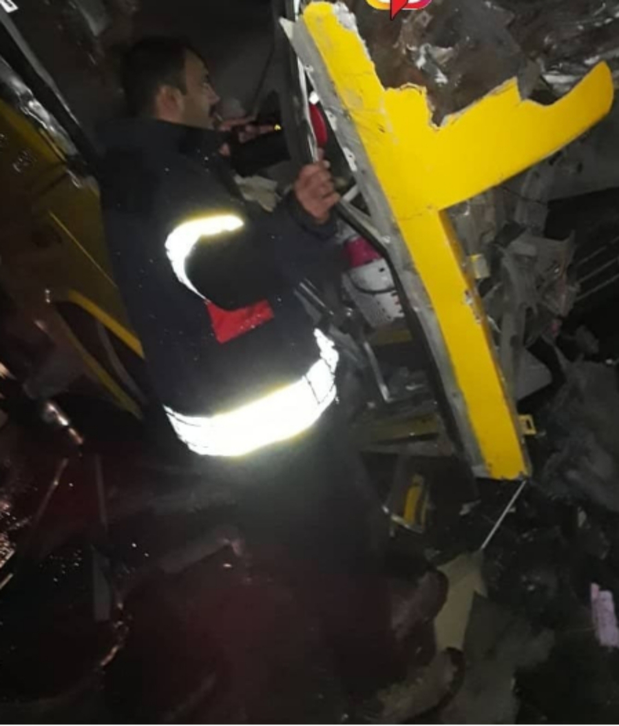 تصادف خونین اتوبوس و تریلی در جاده جهرم