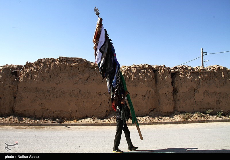 مراسم نخل گردانی و علم گردانی روستای مراداباد در اراک